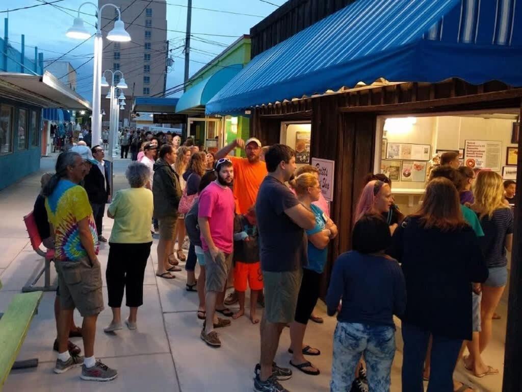 Beach Harbour 17 At The Cb Boardwalk Walk To Everything! Carolina Beach Exterior foto